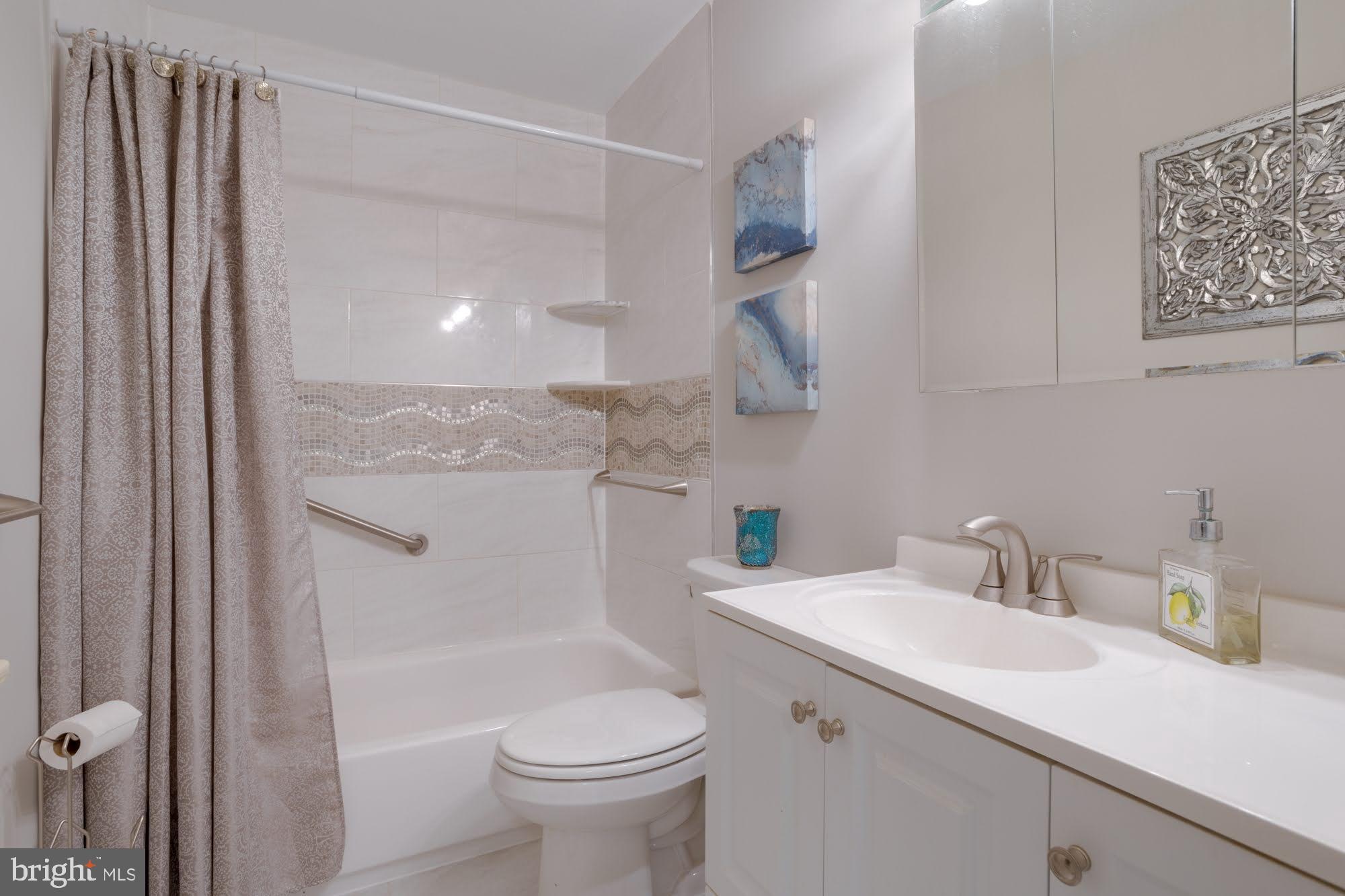 LAKE BRADDOCK - Residential