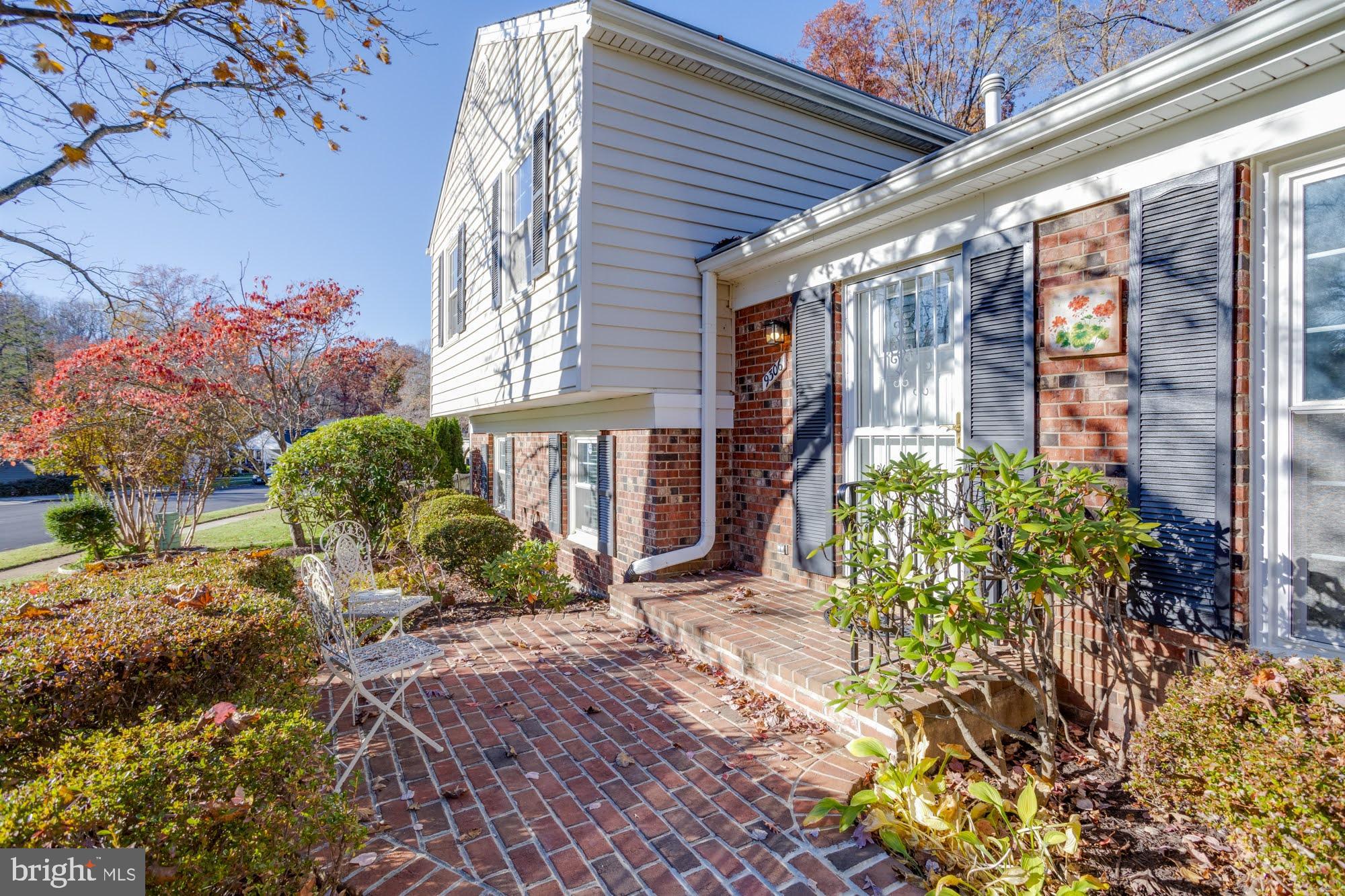 LAKE BRADDOCK - Residential