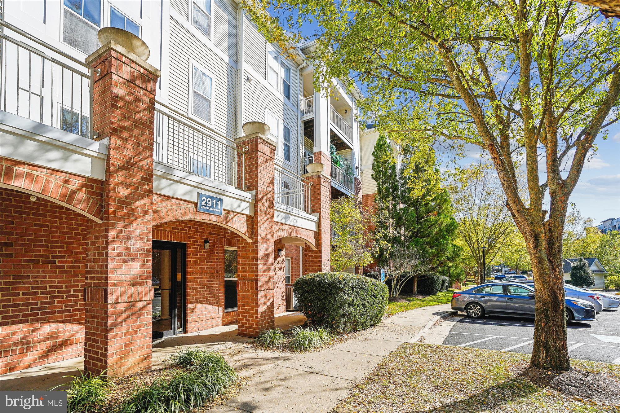 2911 DEER HOLLOW WAY 421 & 422
