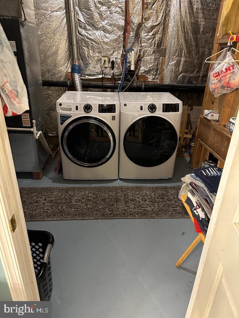 MAPLE HILL - Residential