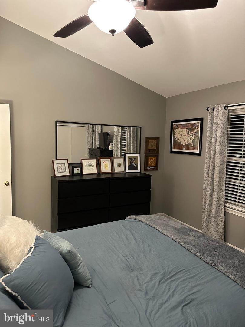 MAPLE HILL - Residential