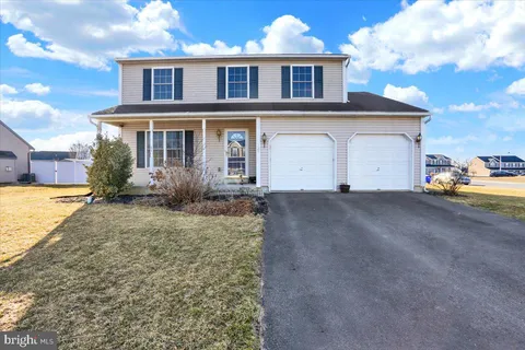 121 Nantucket Drive, Reading, PA MLS: PABK2054158