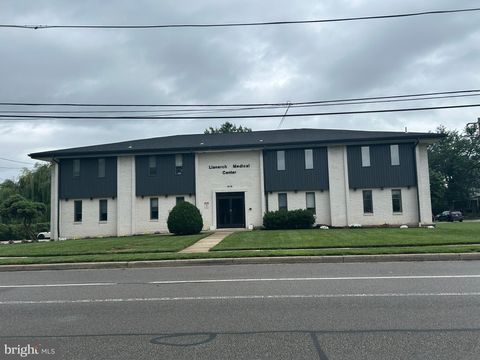 Photo of 510 Darby Road #1A, HAVERTOWN, PA 19083 (MLS # PADE2094486)