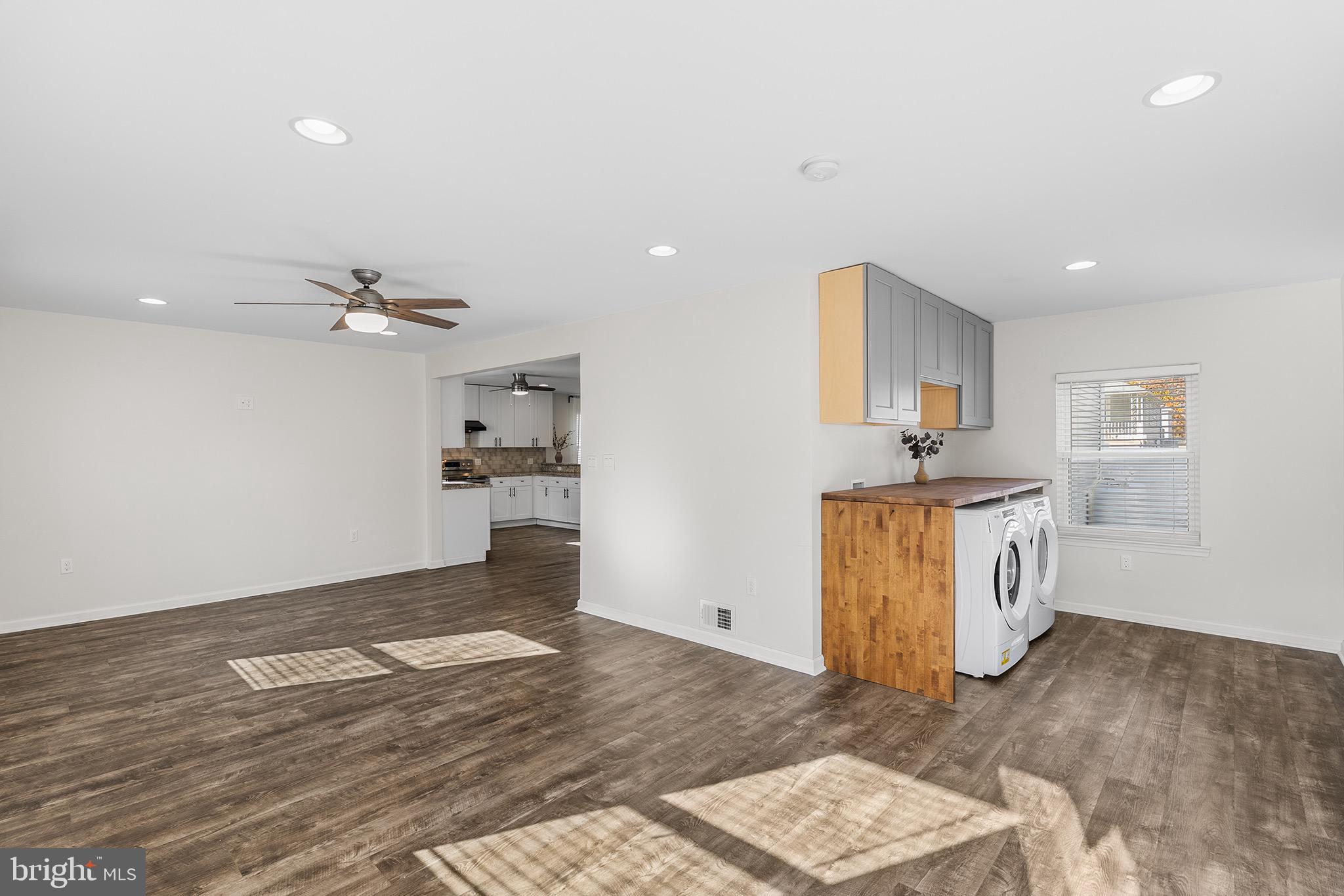 TWIN OAKS - Residential