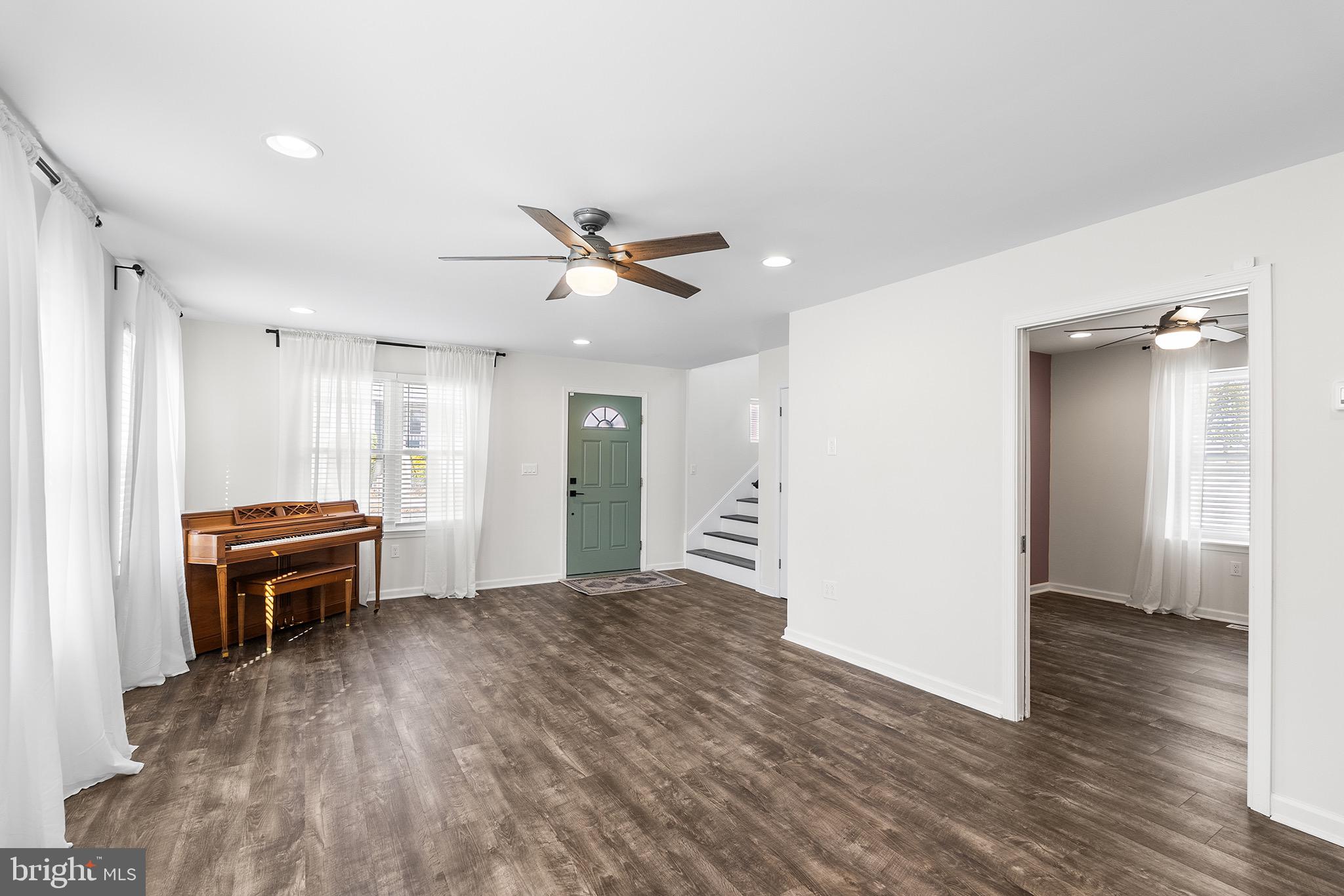 TWIN OAKS - Residential