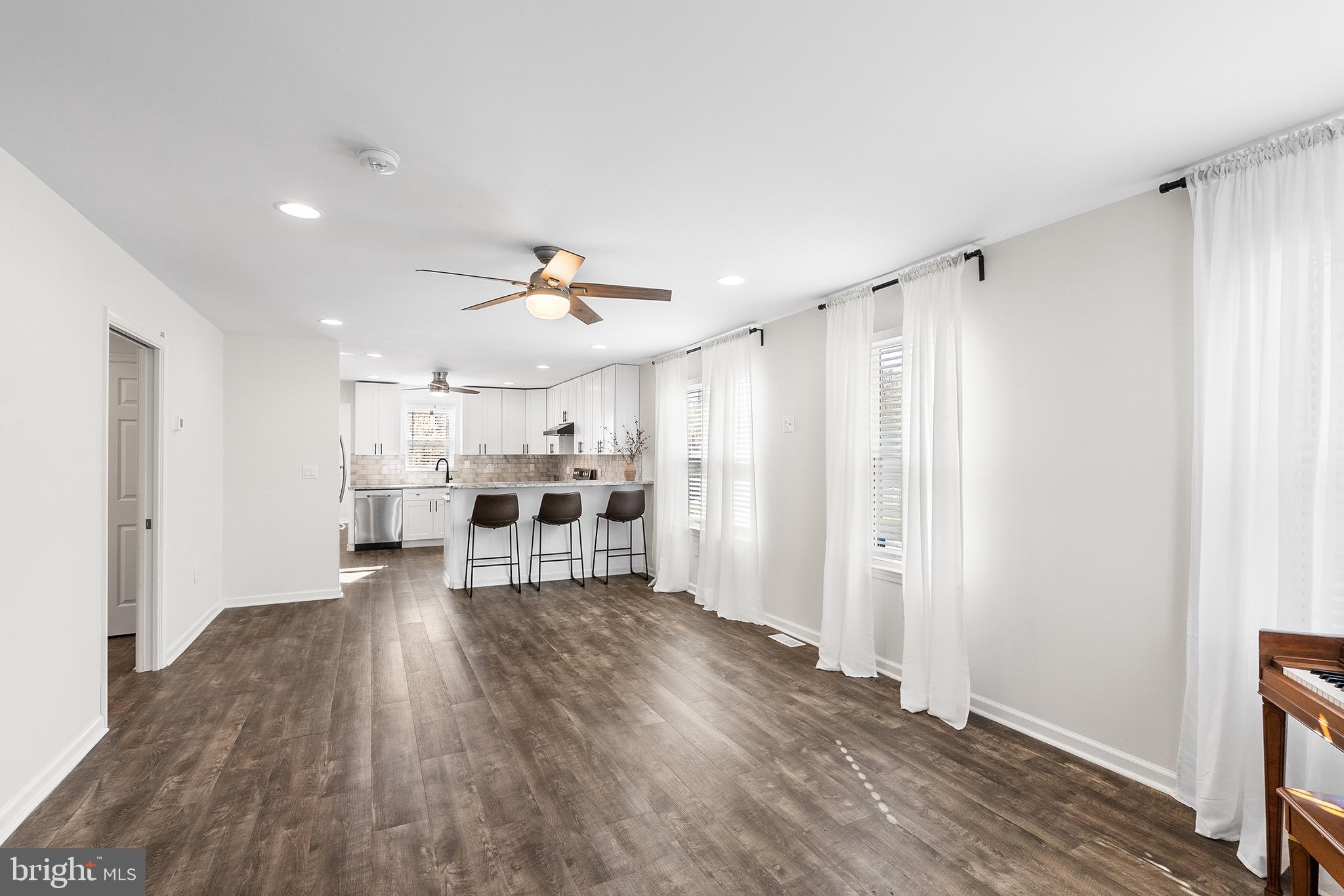 TWIN OAKS - Residential