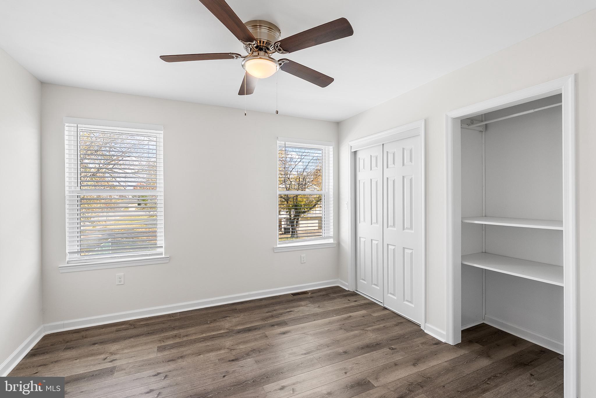 TWIN OAKS - Residential