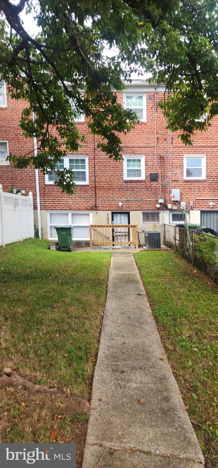 CHINQUAPIN PARK - Residential