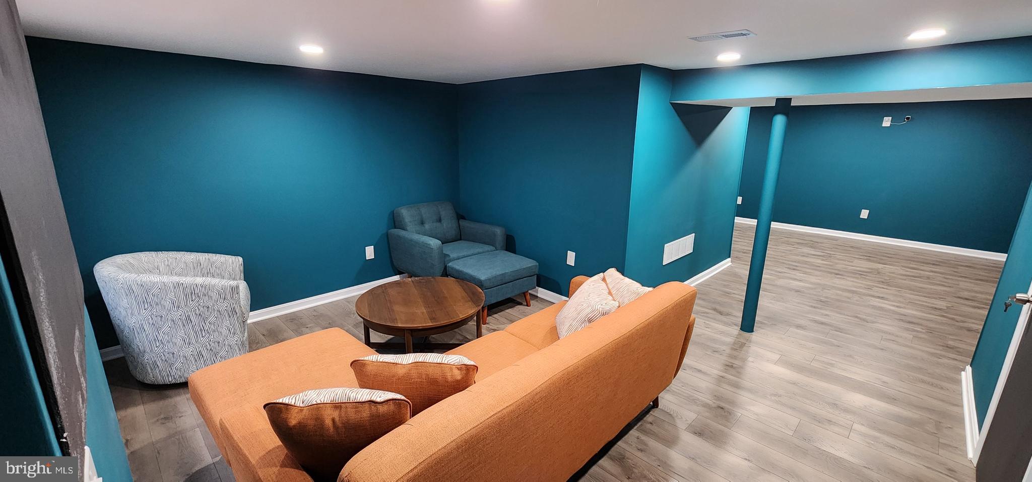 CHINQUAPIN PARK - Residential