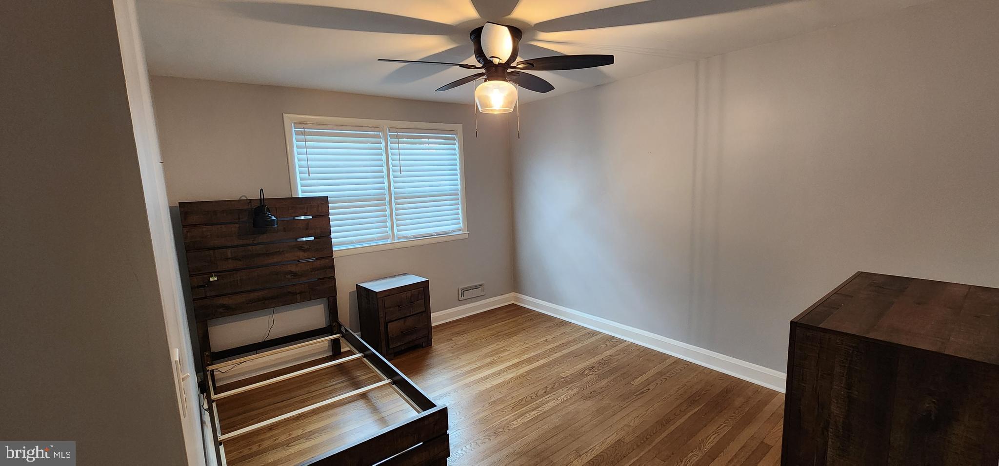 CHINQUAPIN PARK - Residential