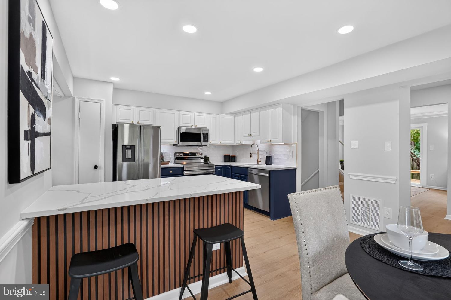 5027 HEAD COURT