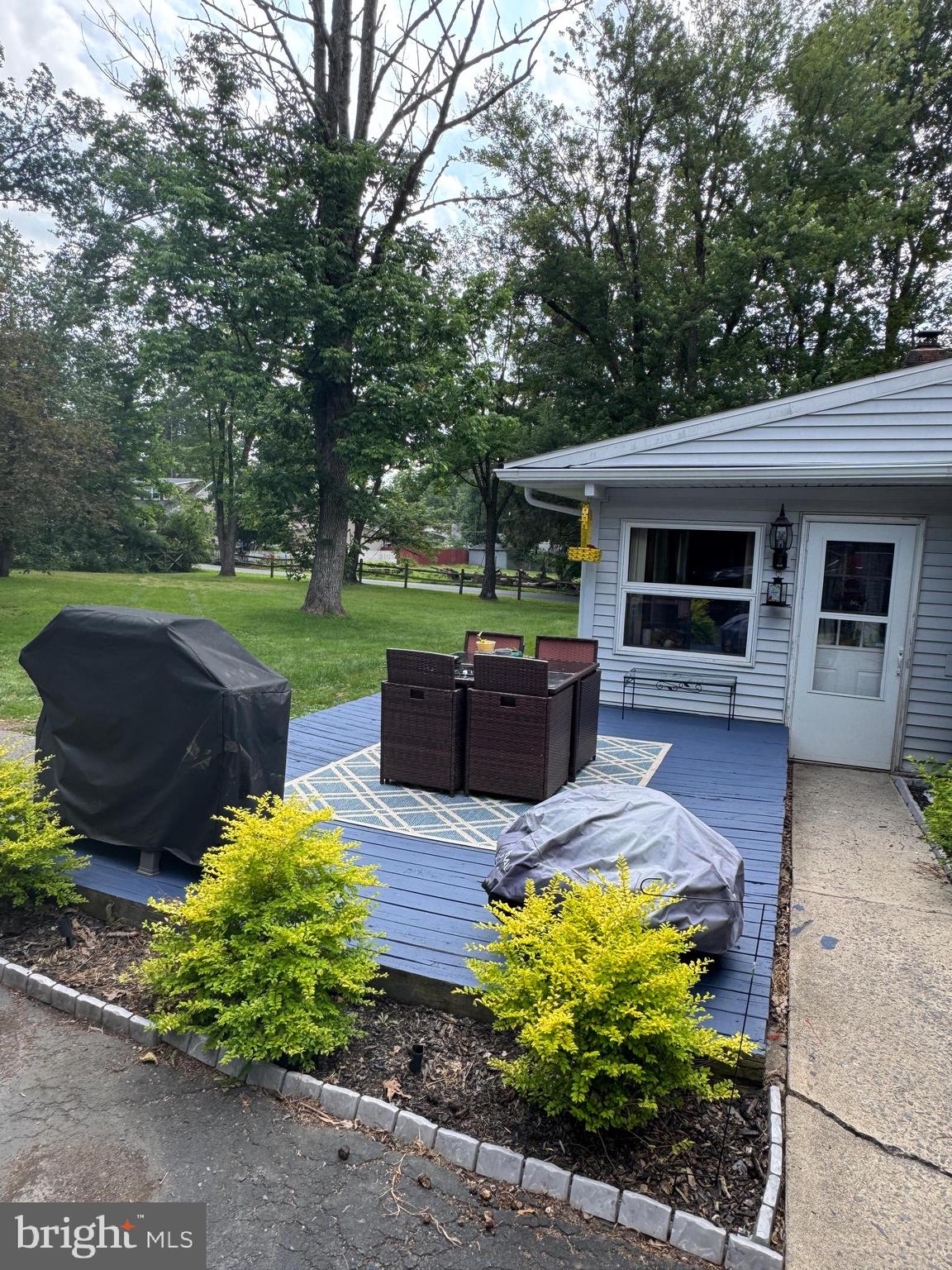 400 W WILLOW ROAD