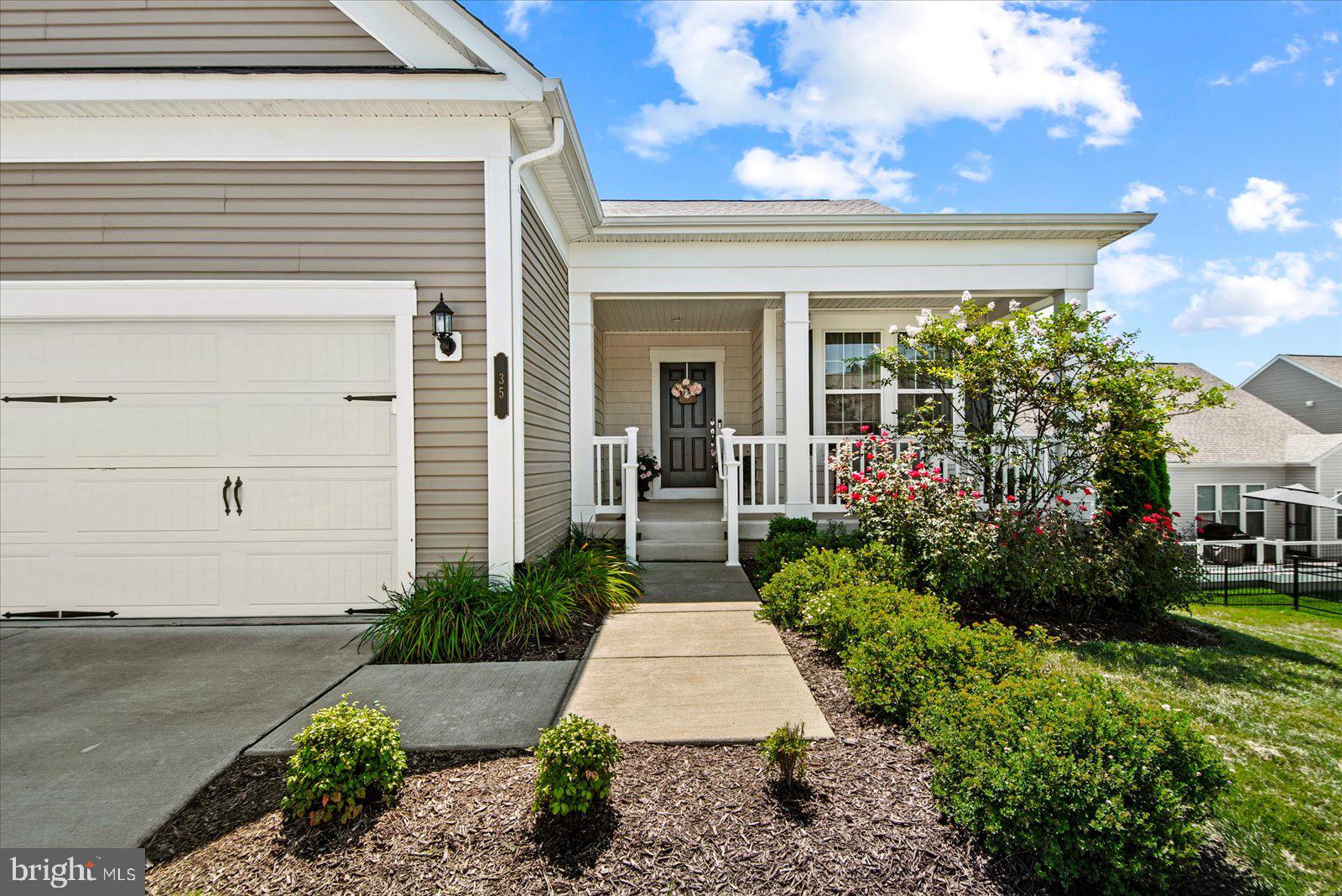 35 MEARES WAY