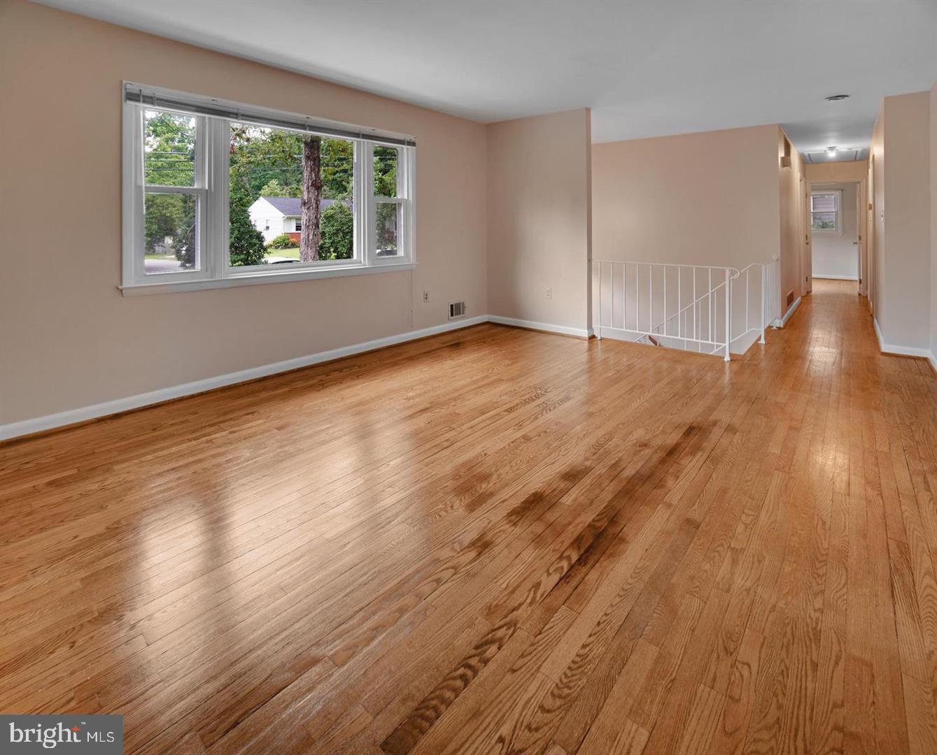 ANNAPOLIS ROADS - Residential Lease