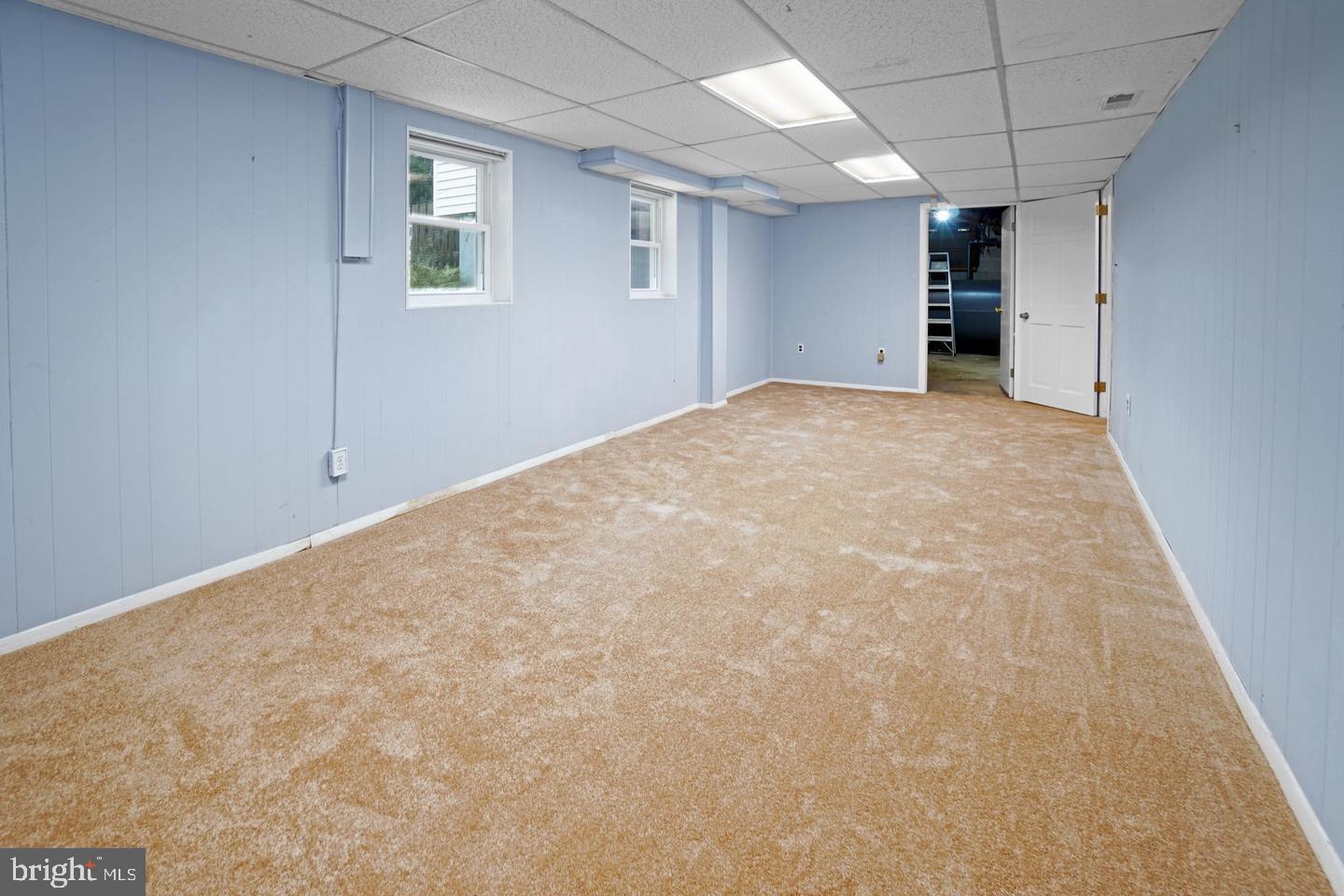 ANNAPOLIS ROADS - Residential Lease