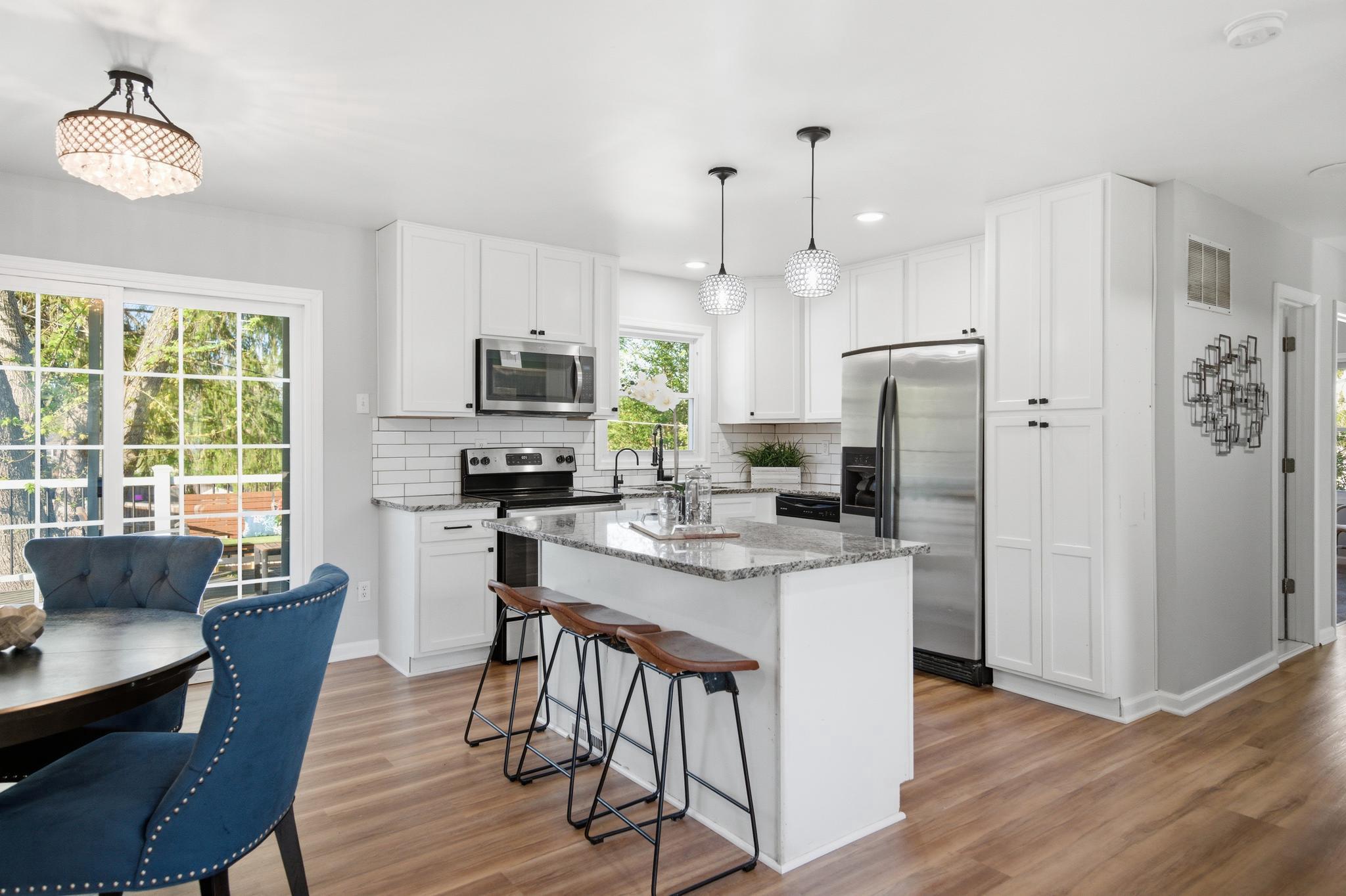 FOUR SEASONS ESTATES - Residential