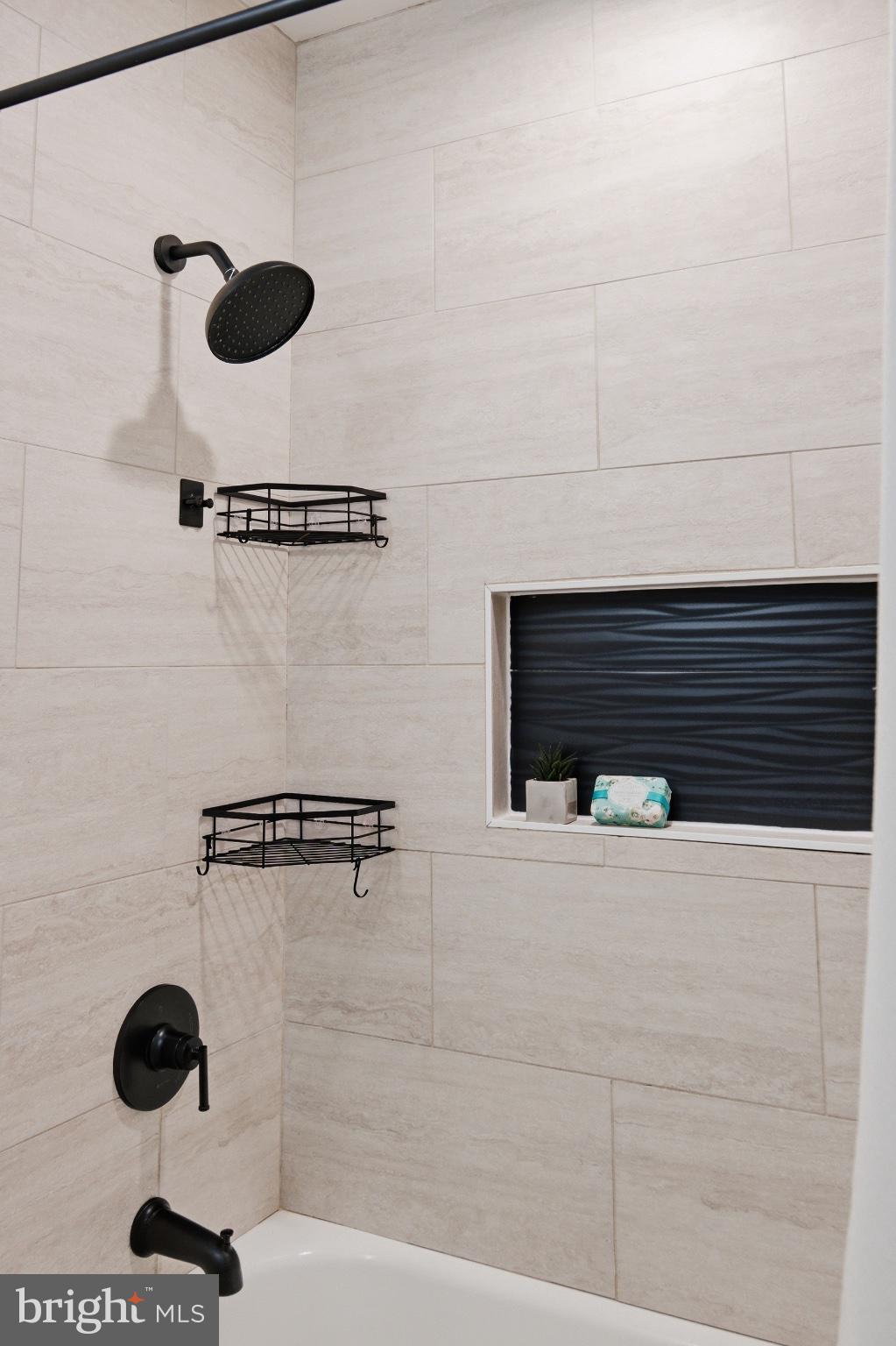 FOUR SEASONS ESTATES - Residential