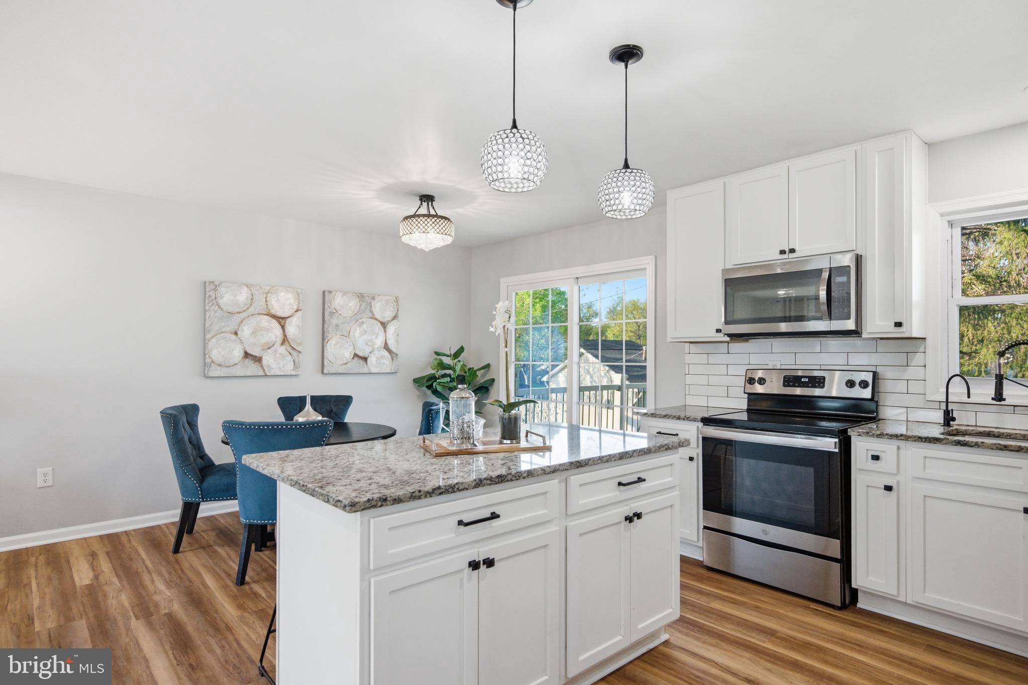 FOUR SEASONS ESTATES - Residential