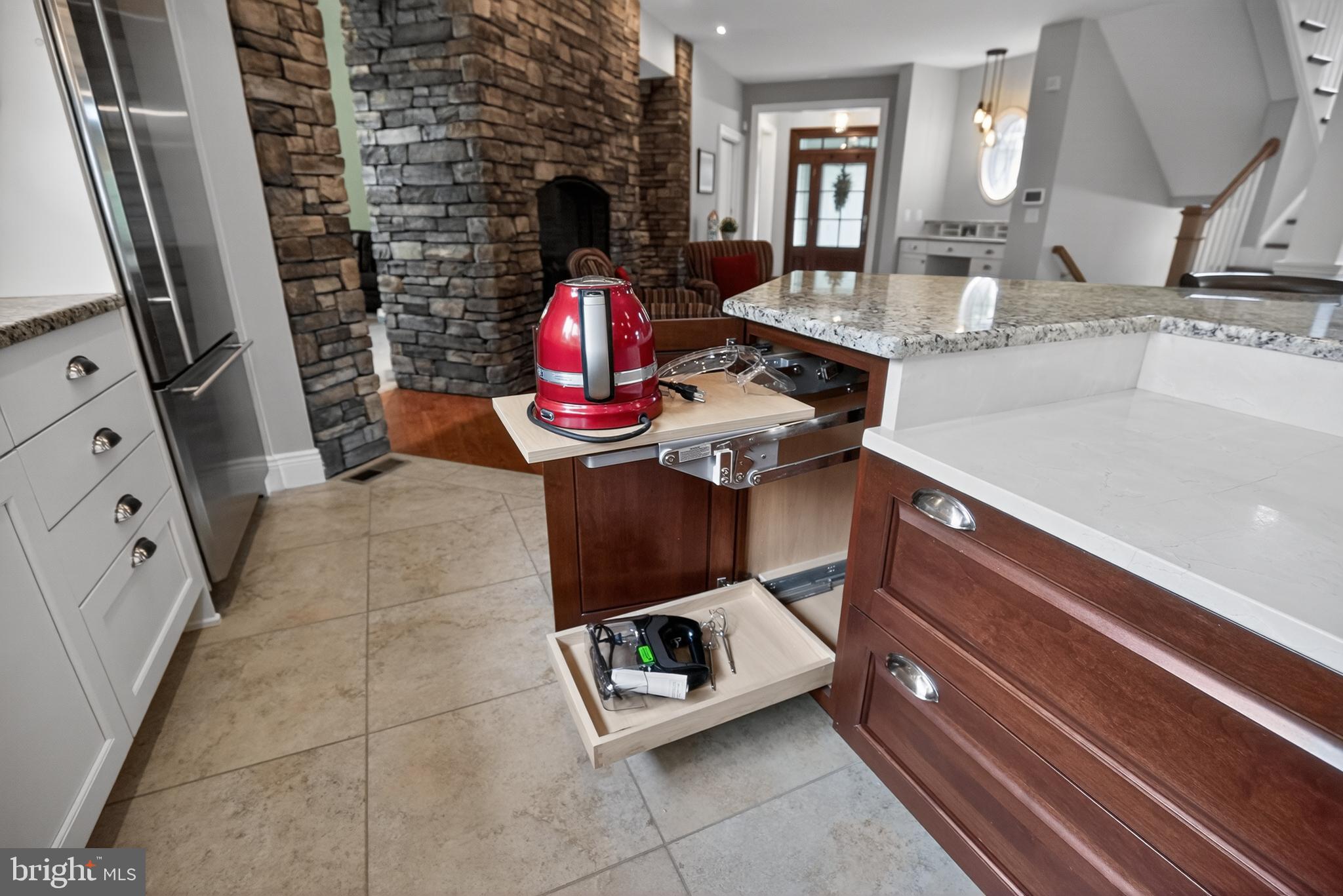 JENKINTOWN - Residential