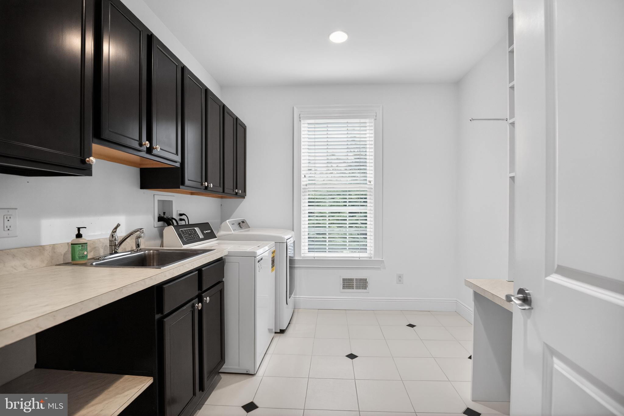 JENKINTOWN - Residential