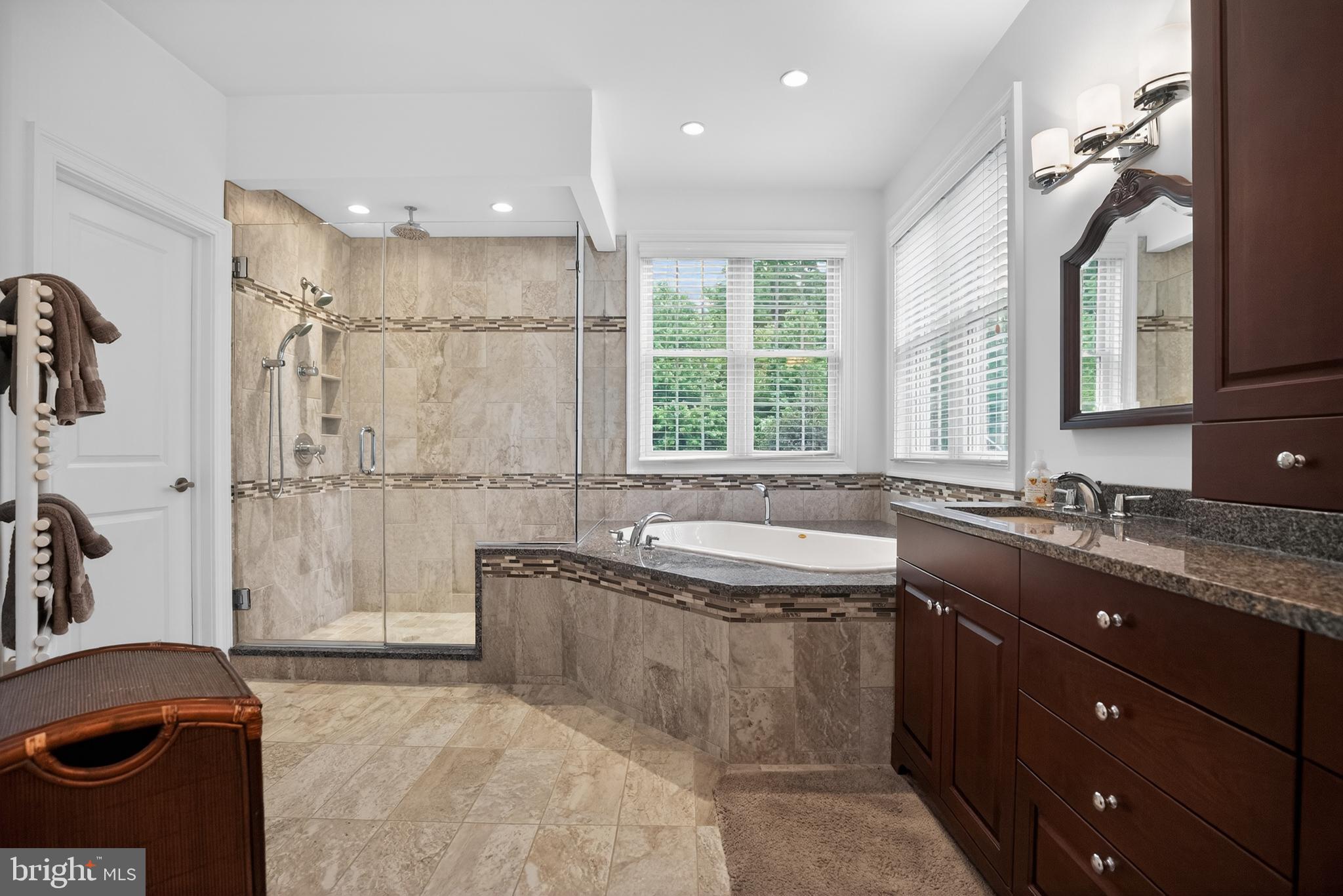 JENKINTOWN - Residential