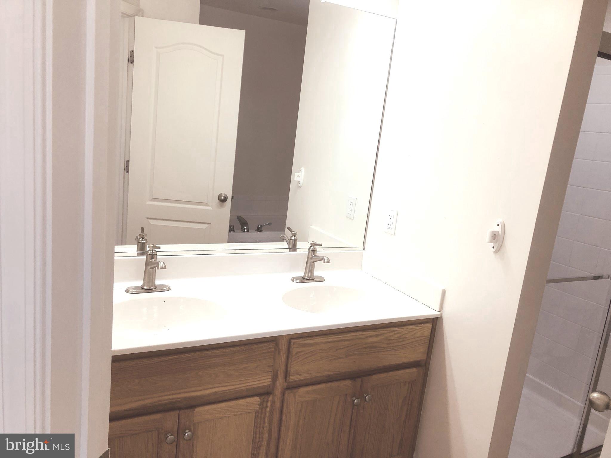 STONEBROOK VILLAGE - Residential Lease