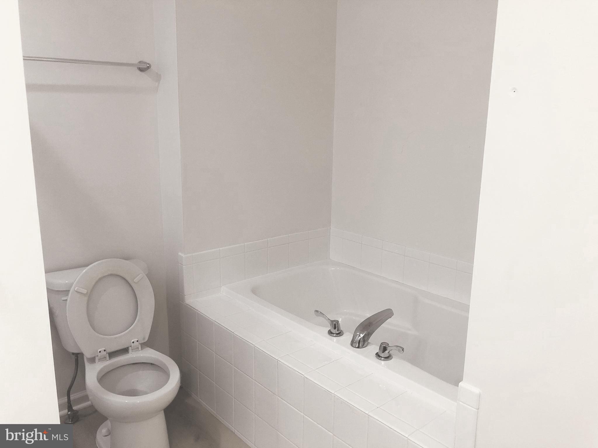 STONEBROOK VILLAGE - Residential Lease