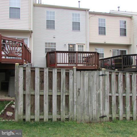 CENTRE RIDGE LAND BAY - Residential