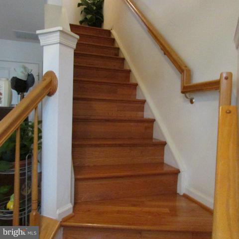 CENTRE RIDGE LAND BAY - Residential