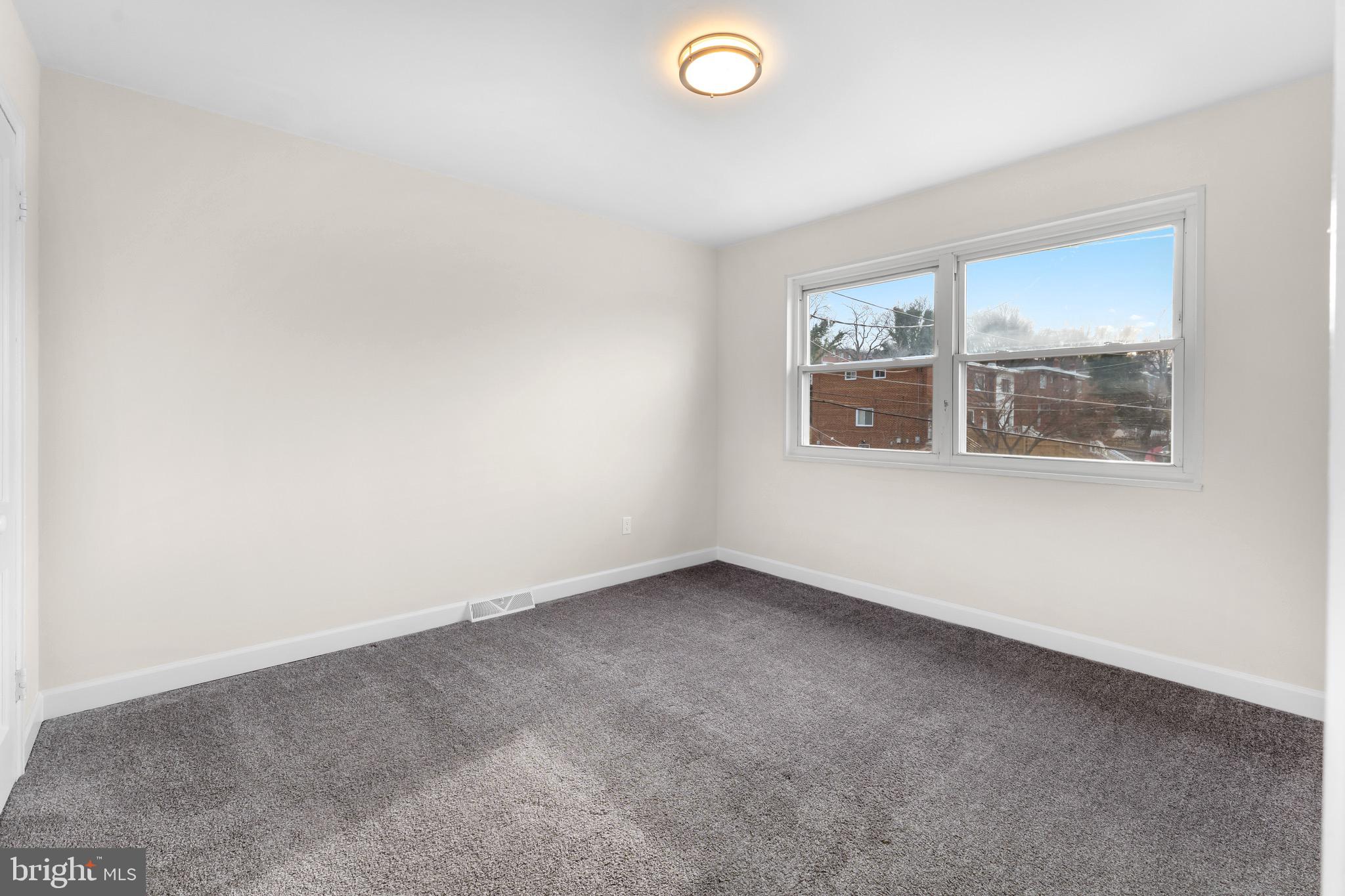 GLASSMANOR - Residential