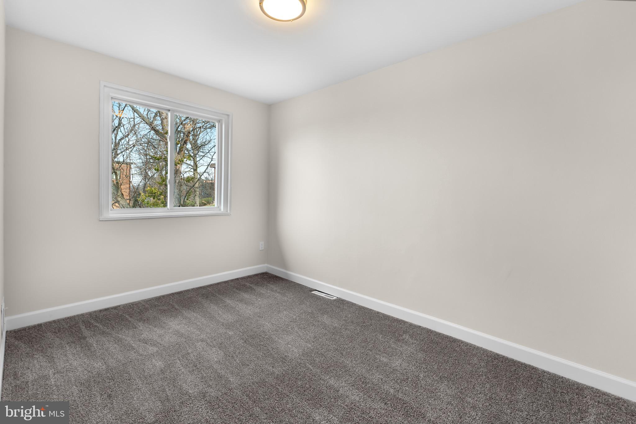 GLASSMANOR - Residential