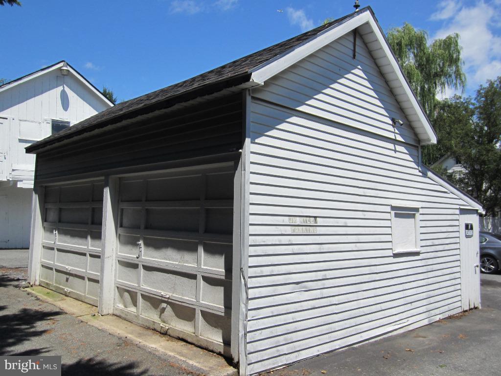 NEFFSVILLE - Residential