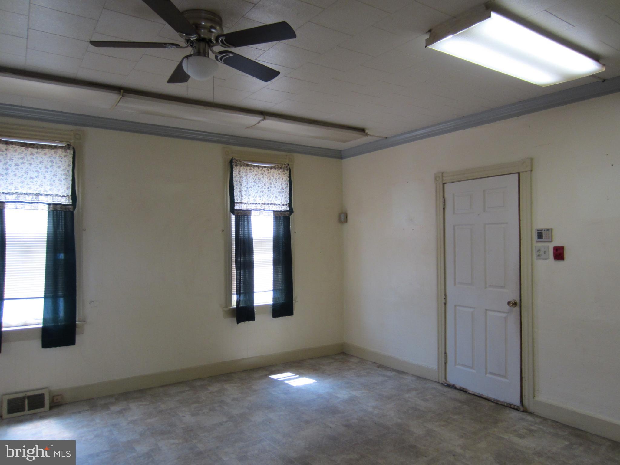 NEFFSVILLE - Residential