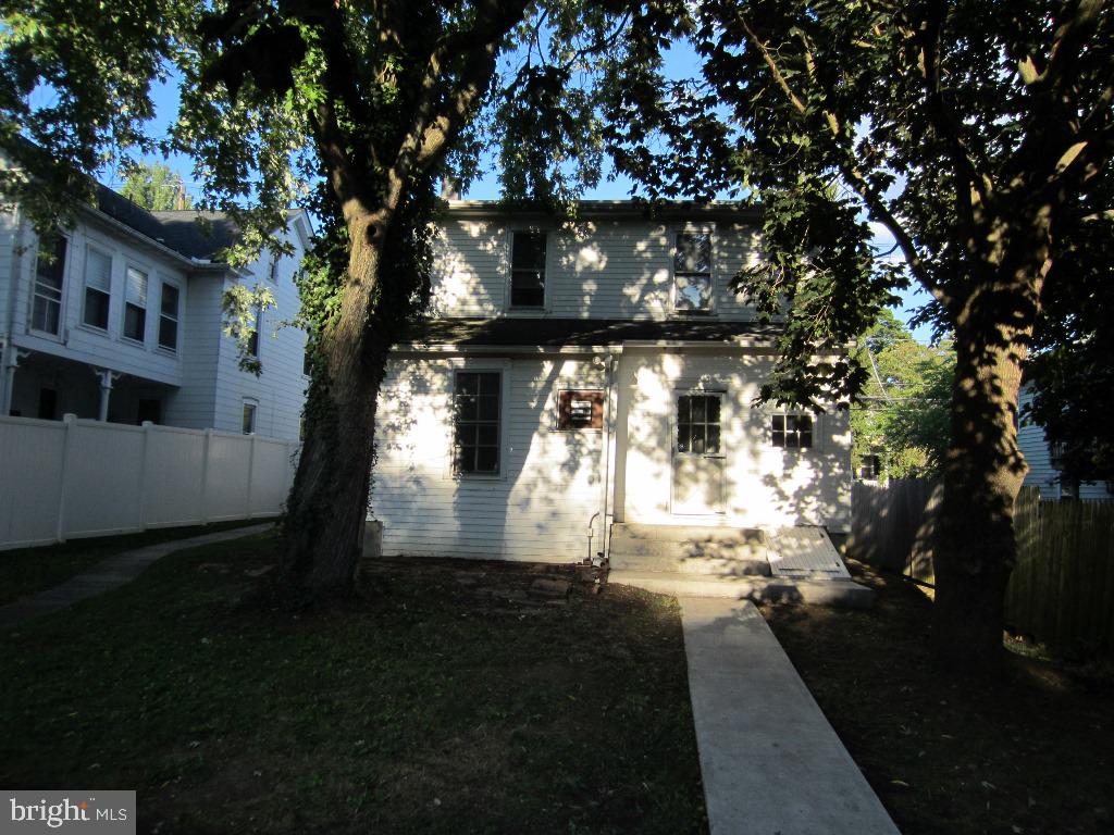 NEFFSVILLE - Residential