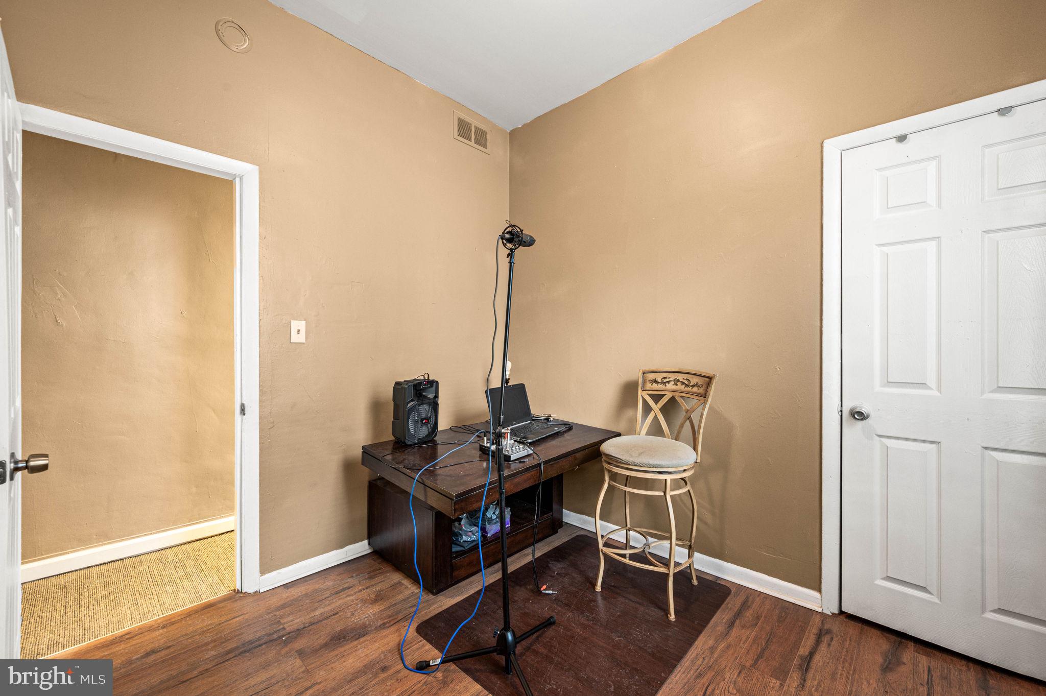 GERMANTOWN - Residential Income