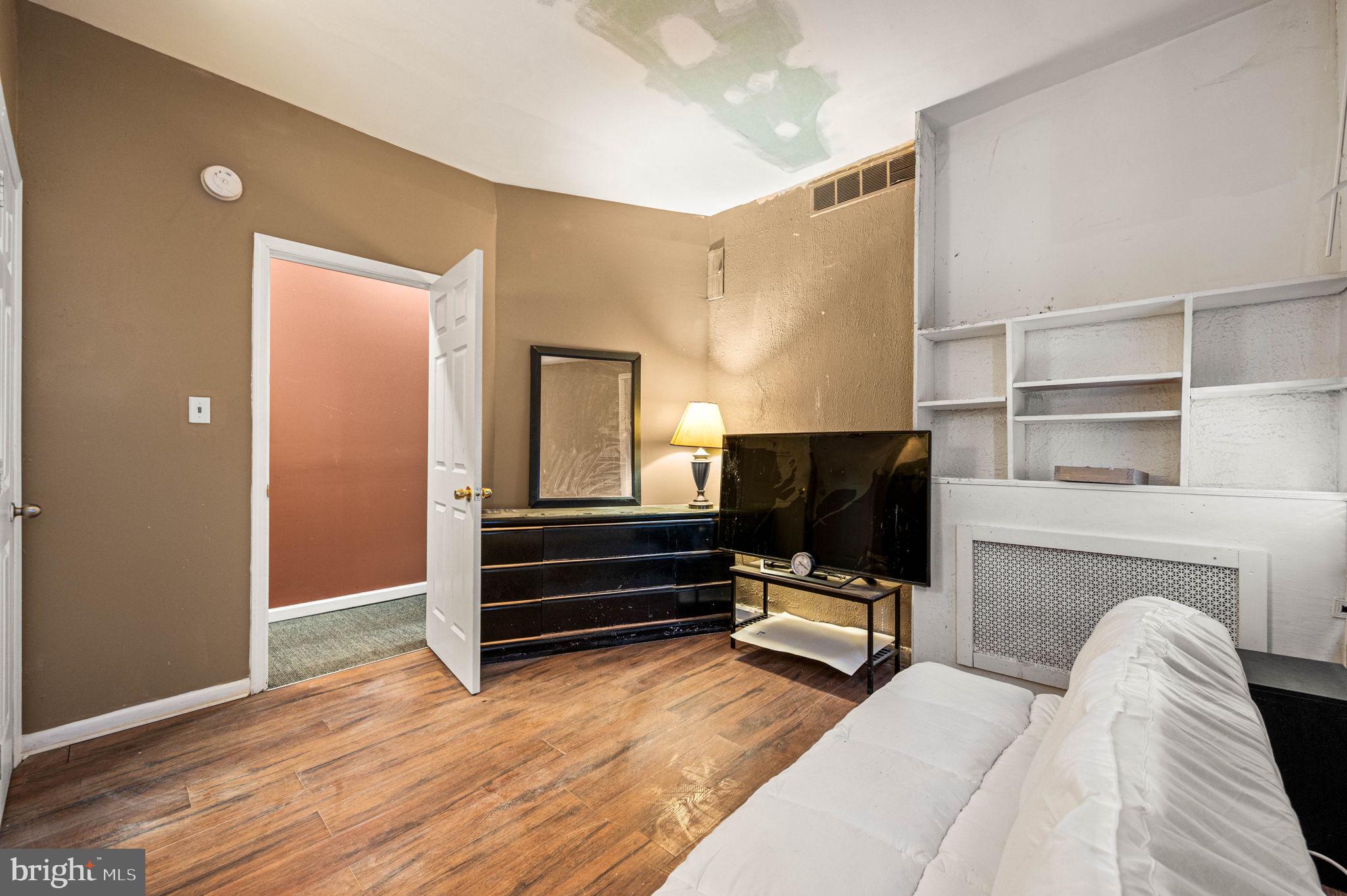 GERMANTOWN - Residential Income