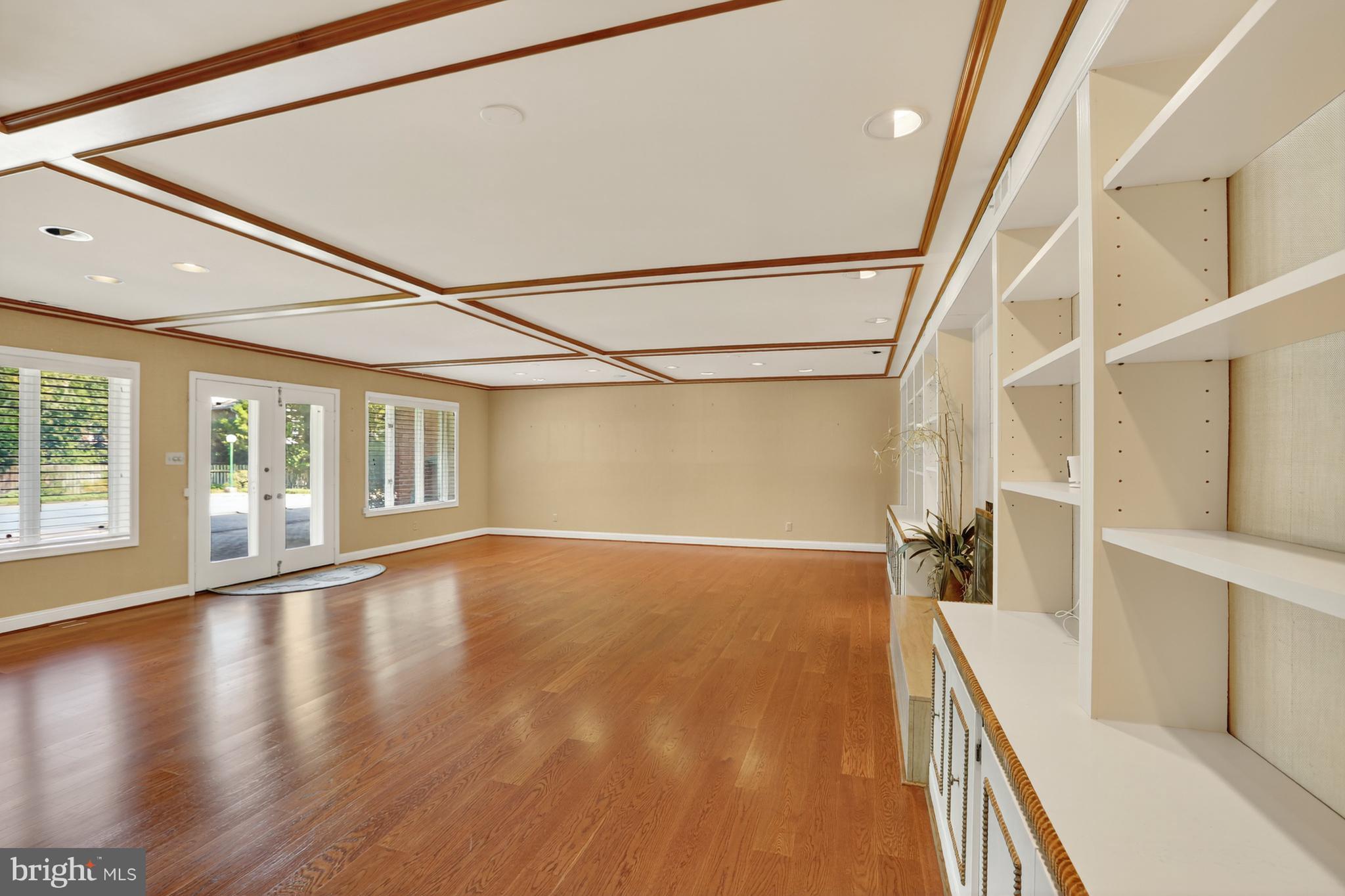 LYNWOOD - Residential