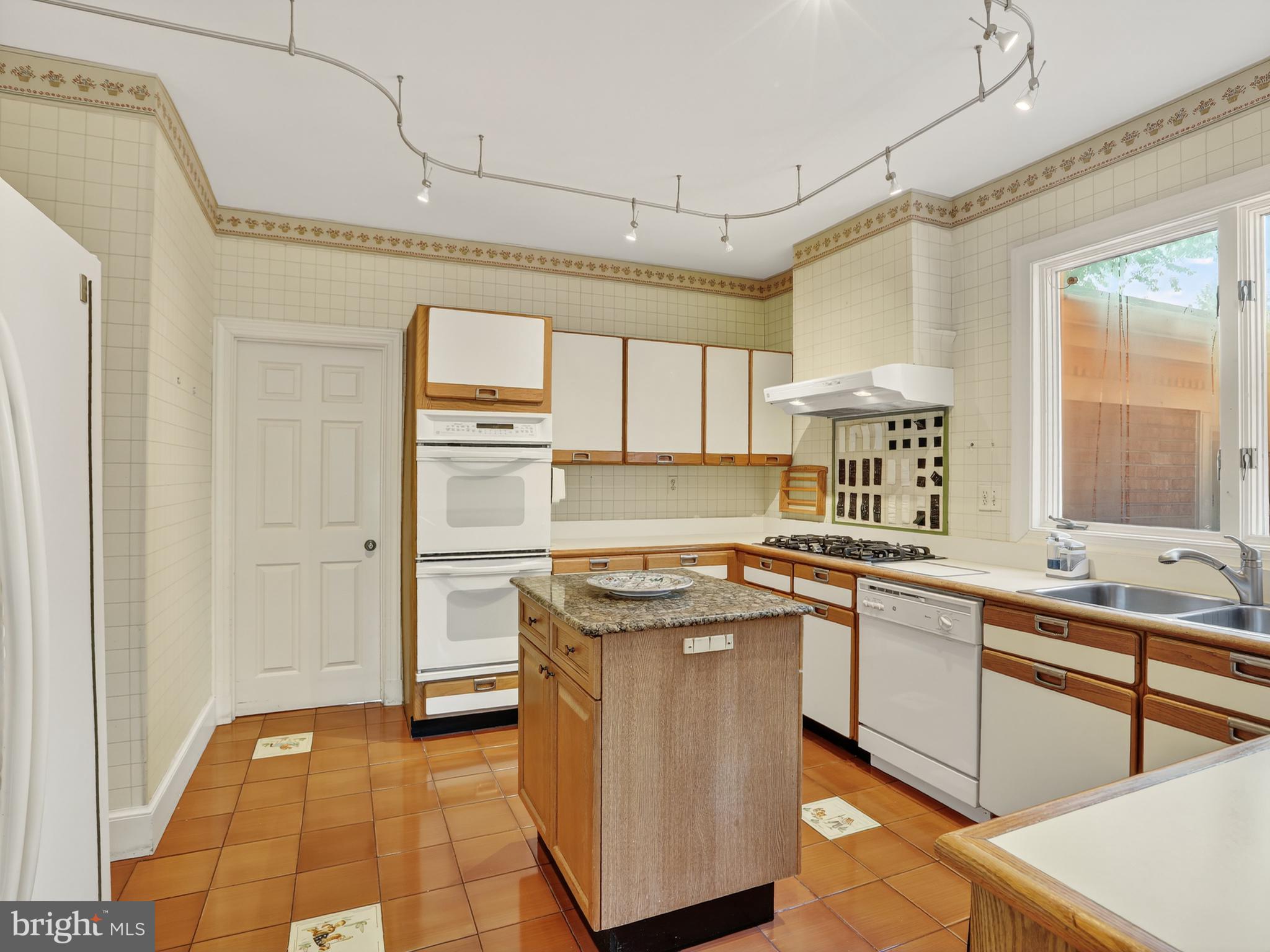 LYNWOOD - Residential