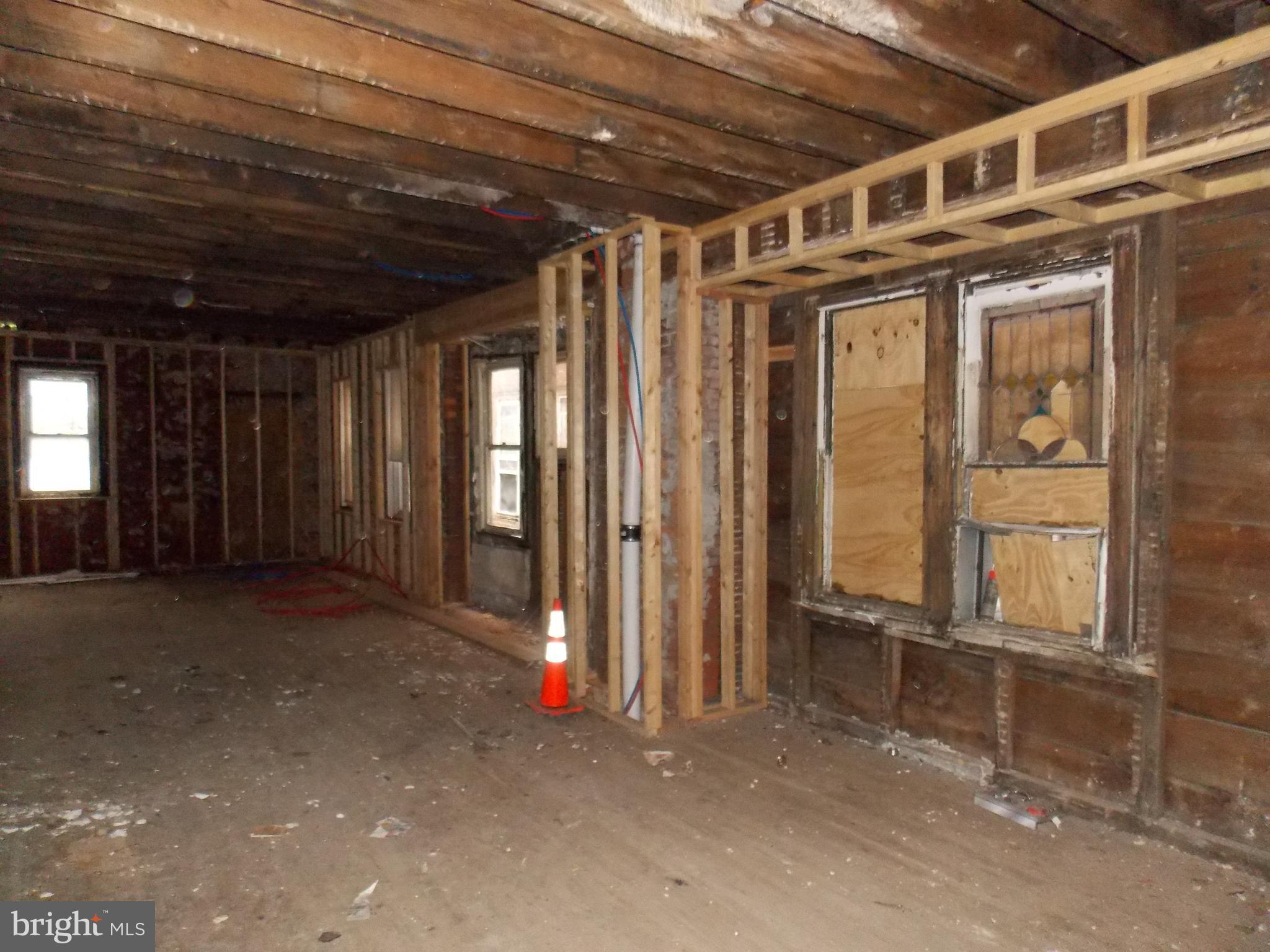 4506 N CARLISLE STREET