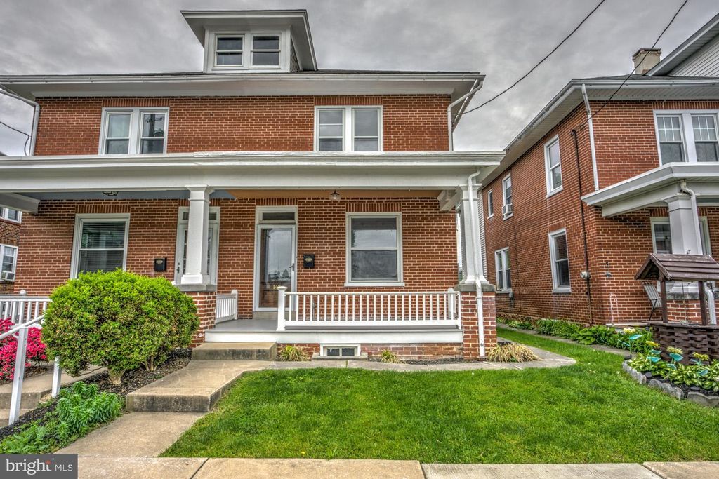 Photo of 148 W SUNSET AVE, EPHRATA, PA 17522 (MLS # PALA2034778)