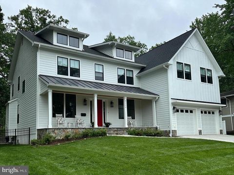 8226 MCNEIL STREET VIENNA VA 22180