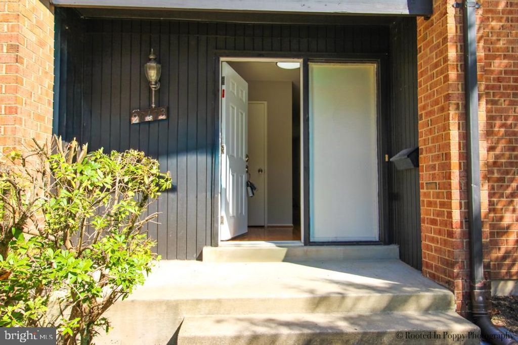 Photo of 20423 Meadow Pond Place, MONTGOMERY VILLAGE, MD 20886 (MLS # MDMC2202834)