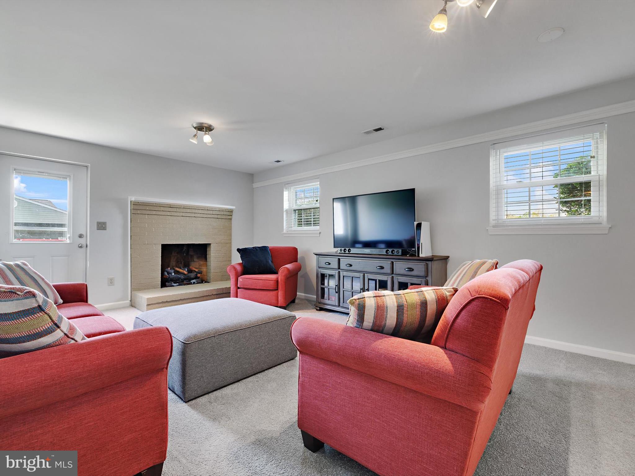 ENGLANDTOWNE - Residential