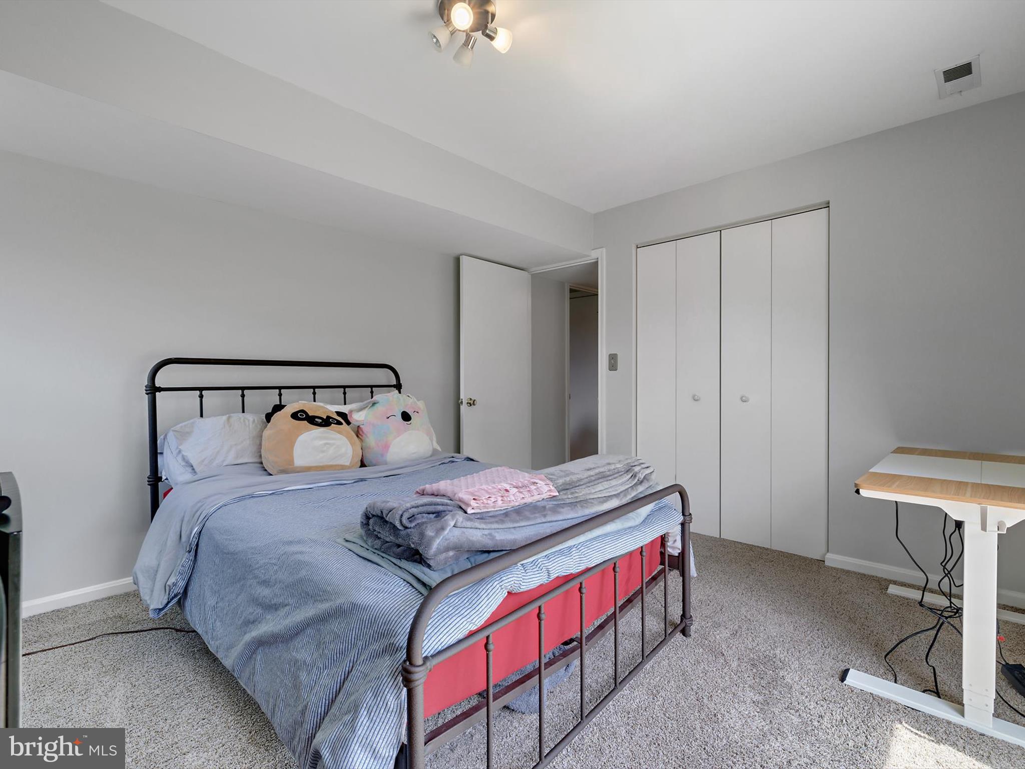 ENGLANDTOWNE - Residential