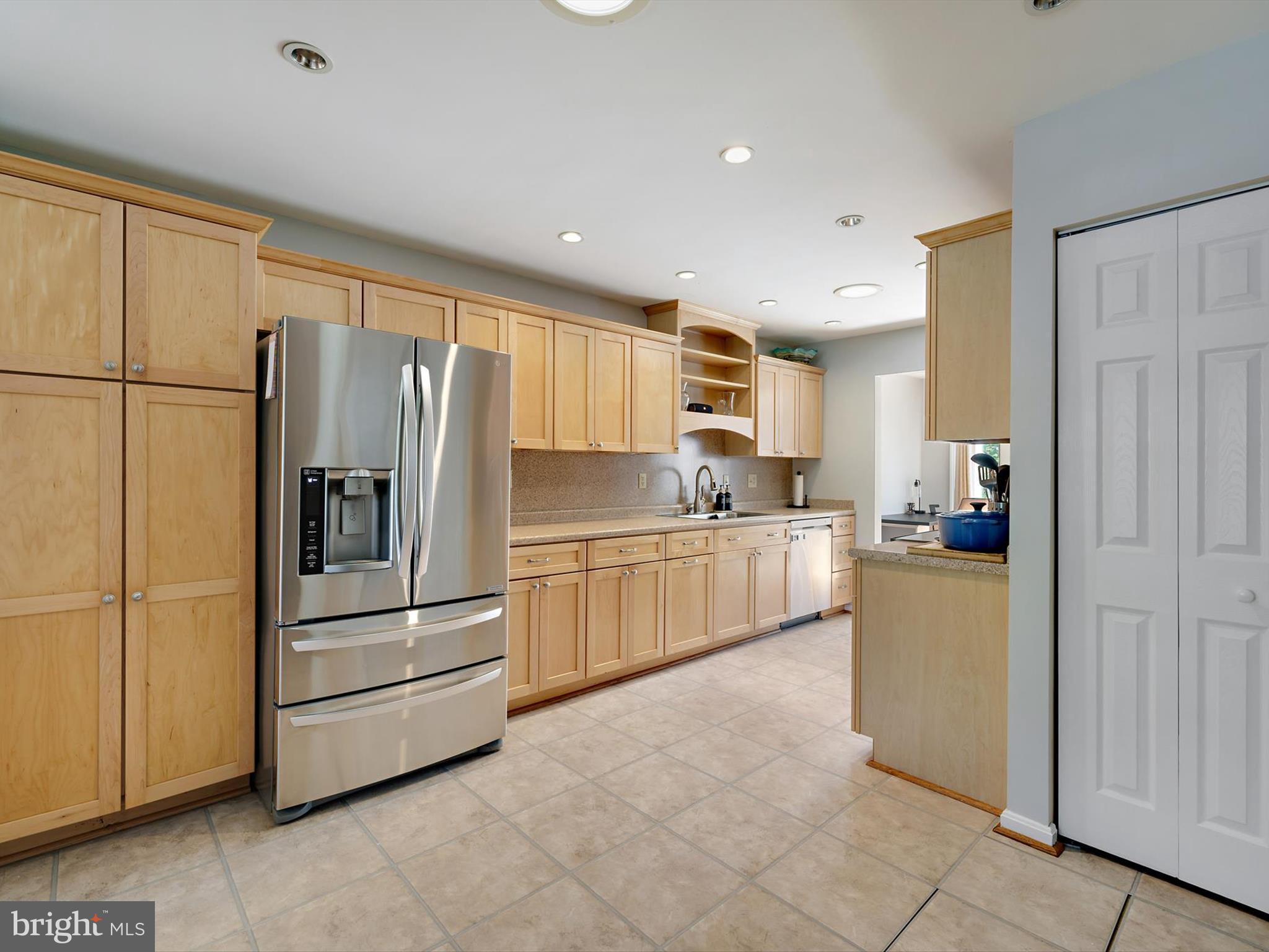 ENGLANDTOWNE - Residential