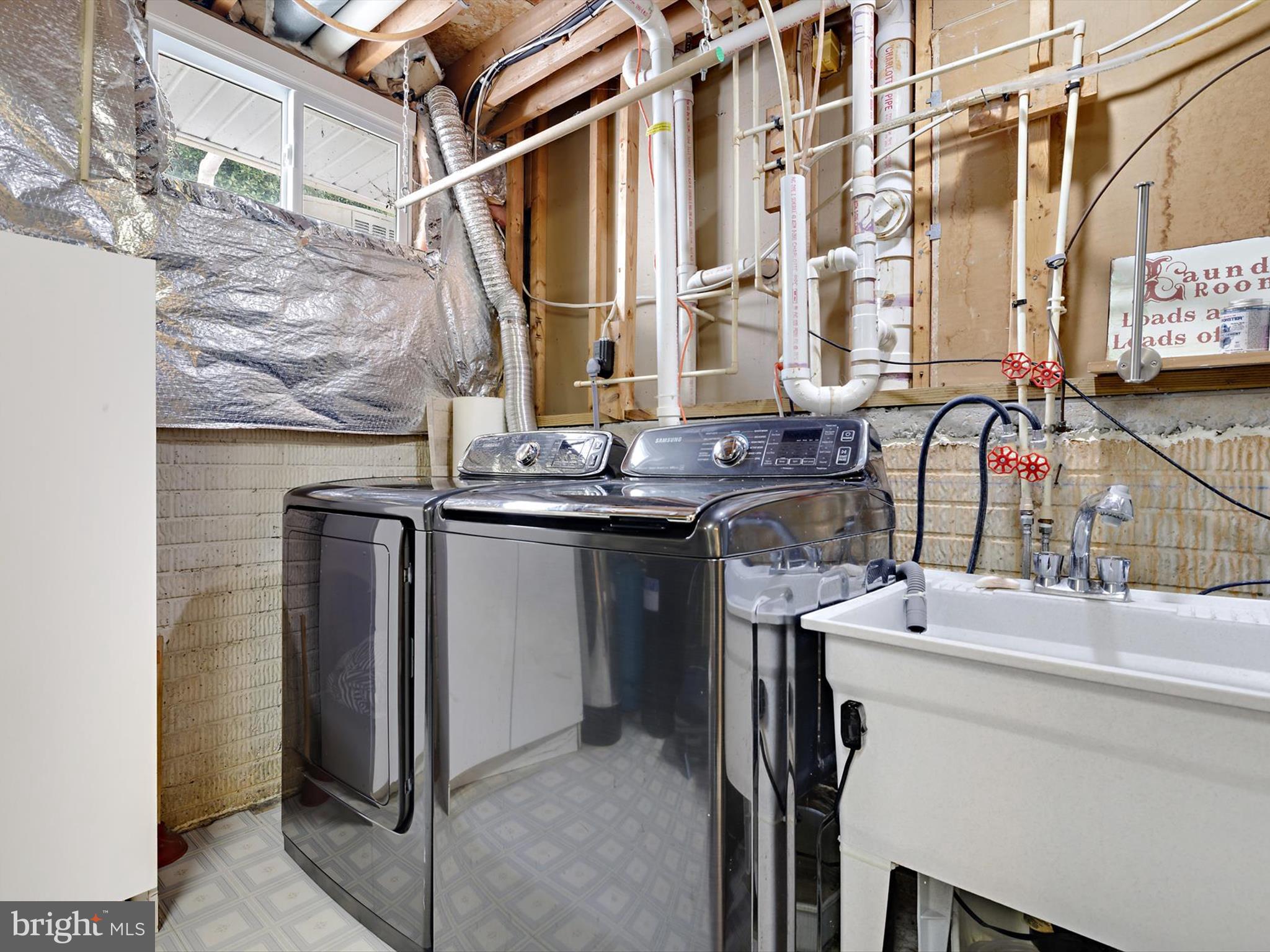 ENGLANDTOWNE - Residential