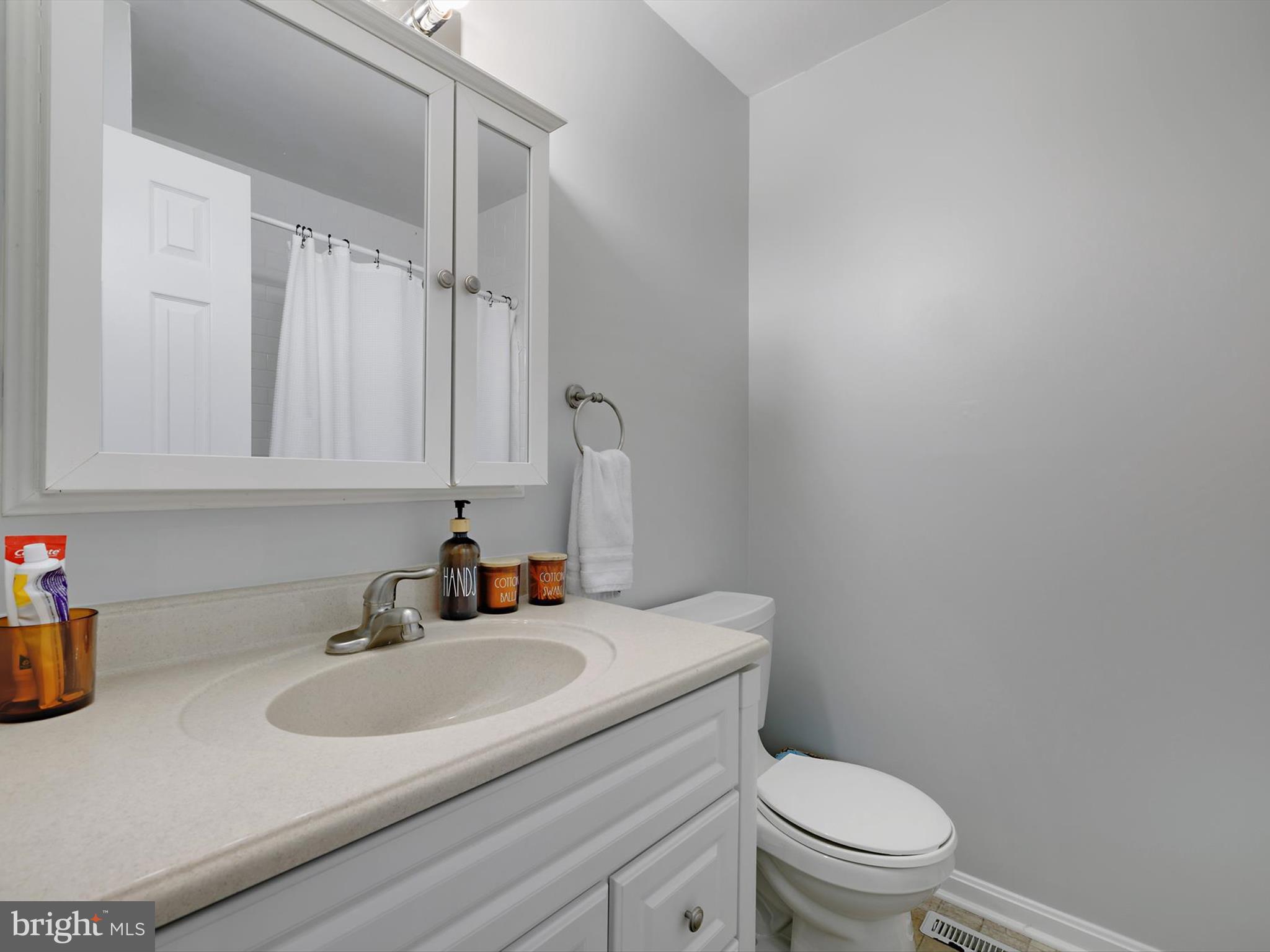 ENGLANDTOWNE - Residential