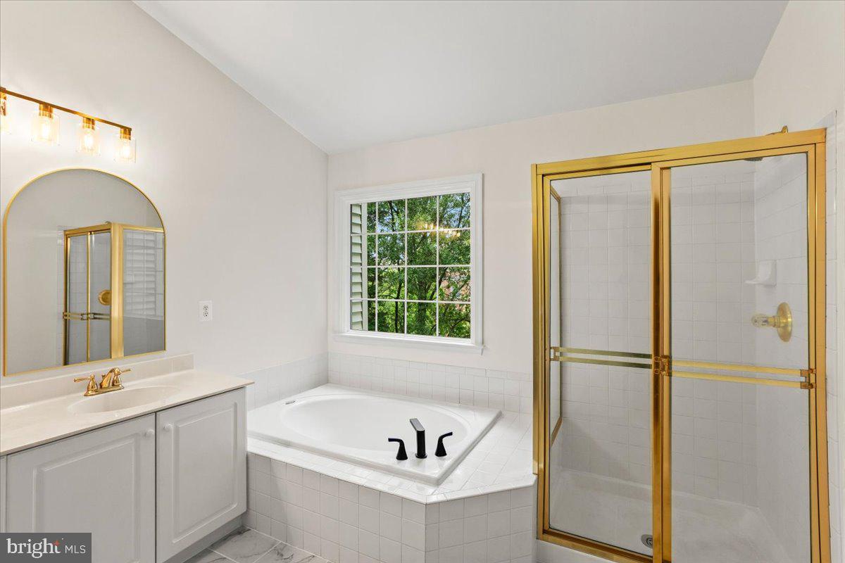 CHANCERY SQUARE - Residential