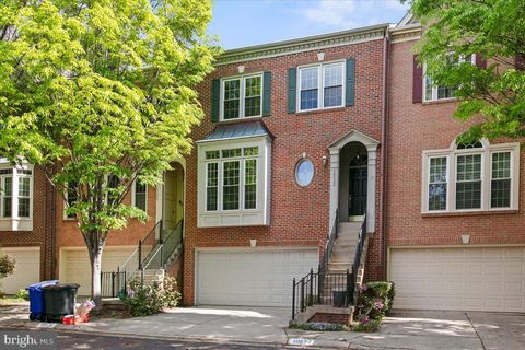 Photo of 10524 James Wren Way, FAIRFAX, VA 22030 (MLS # VAFC2008178)