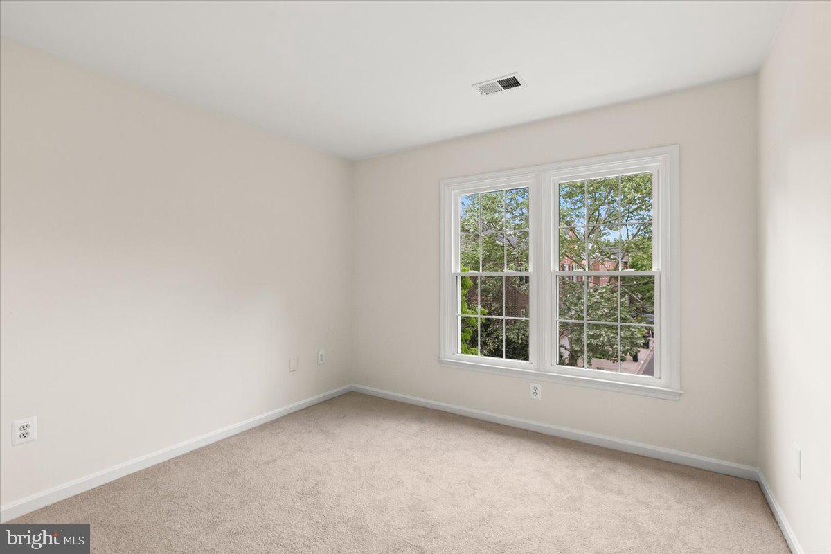 CHANCERY SQUARE - Residential